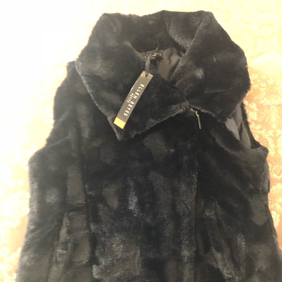 Black Fur Vest - Picture 7 of 8